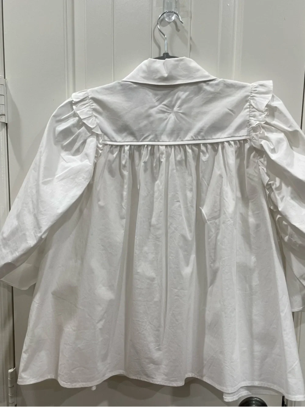 Karlie White Button-Up Blouse with Puff Sleeve Detail Sz M - Picture 2 of 5